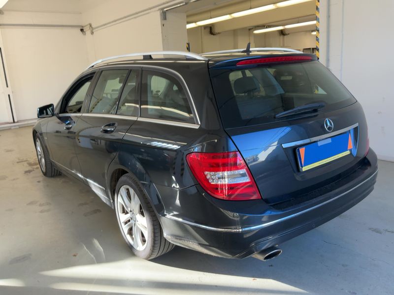 Mercedes-Benz C-Klasse C 220 CDI T BlueEfficiency Avantgarde 2011 – снимка 3
