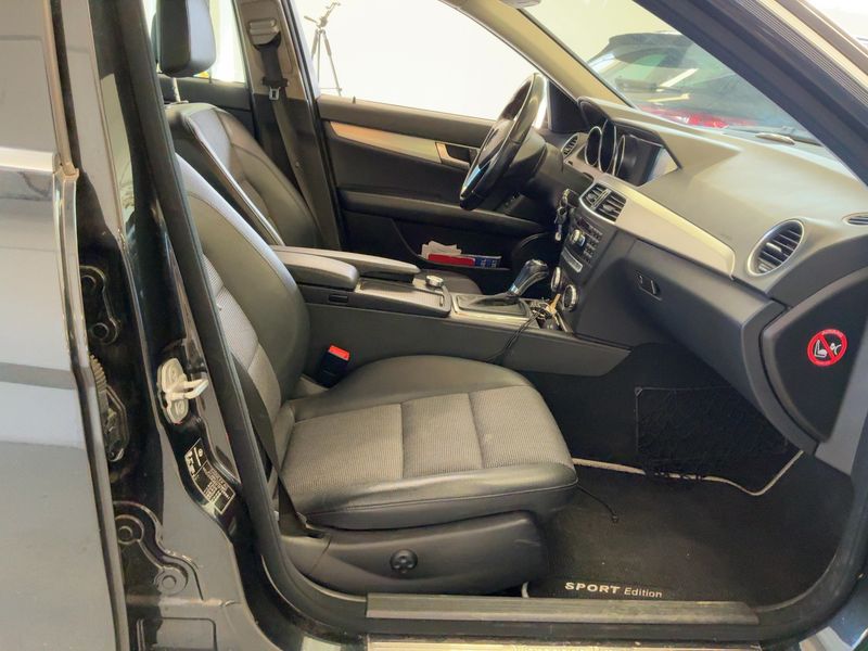 Mercedes-Benz C-Klasse C 220 CDI T BlueEfficiency Avantgarde 2011 – снимка 11