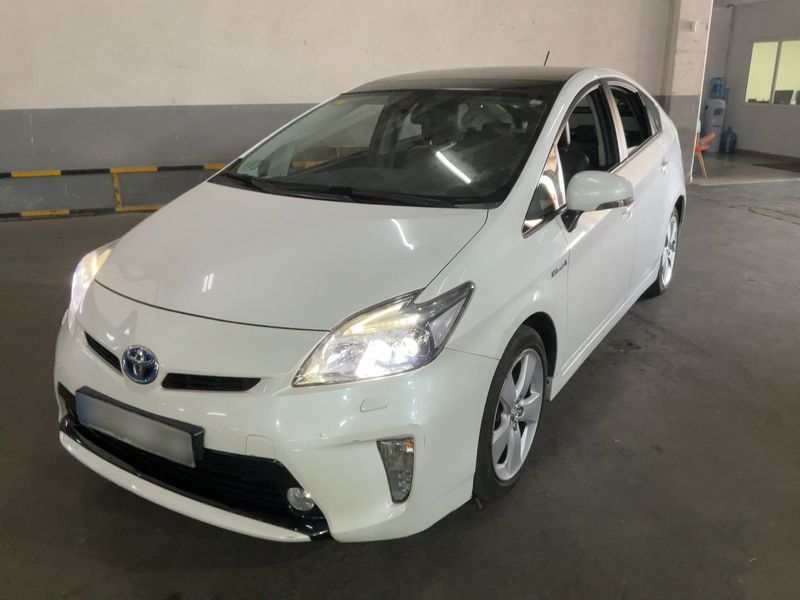 Toyota Prius 1.8 Plug-in Hybrid 2013 – снимка 1