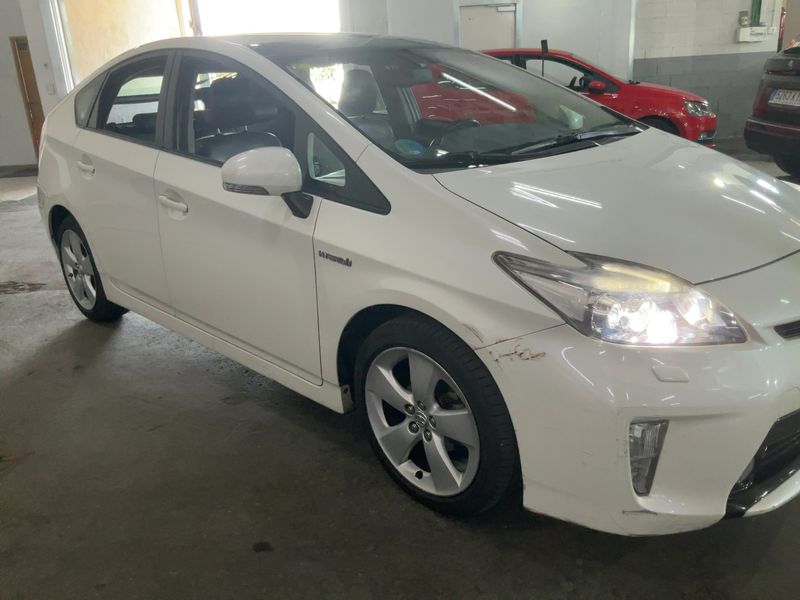 Toyota Prius 1.8 Plug-in Hybrid 2013 – снимка 12