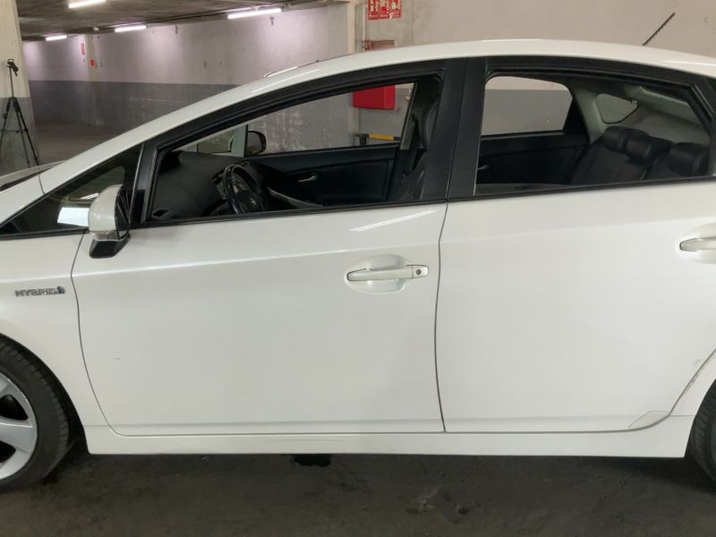 Toyota Prius 1.8 Plug-in Hybrid 2013 – снимка 4