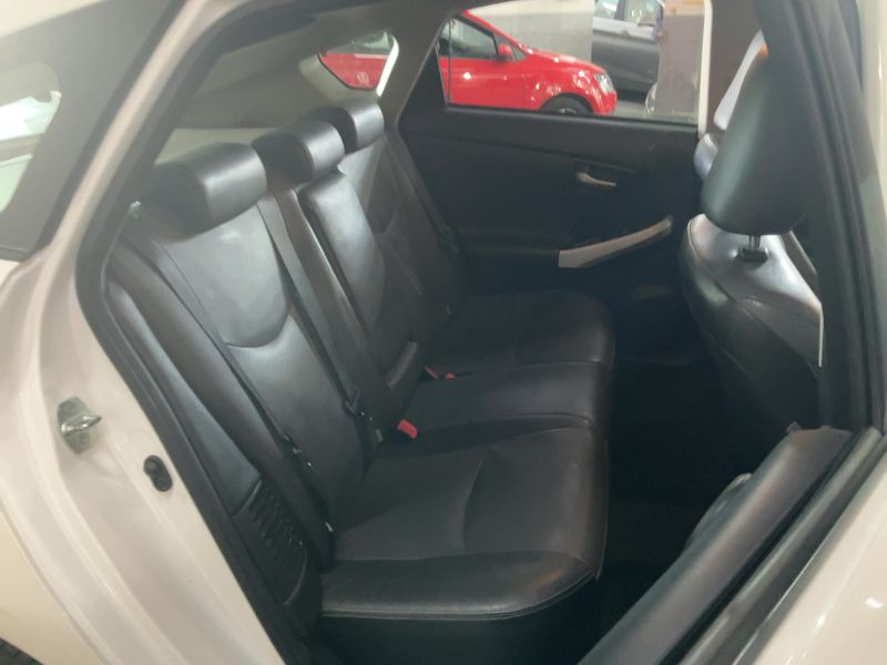 Toyota Prius 1.8 Plug-in Hybrid 2013 – снимка 19