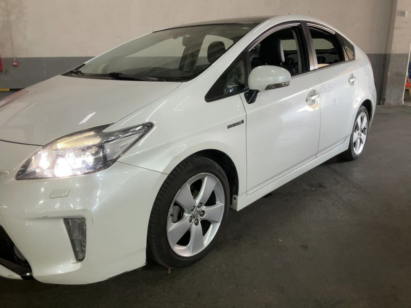 Toyota Prius 1.8 Plug-in Hybrid 2013 – снимка 2