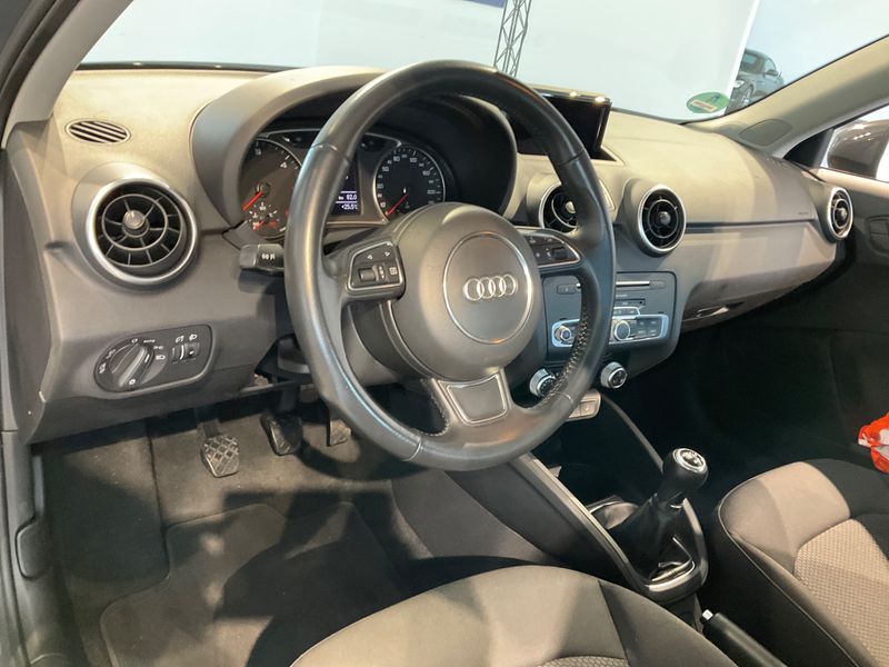 Audi A1 1.6 TDI 2015 – снимка 24