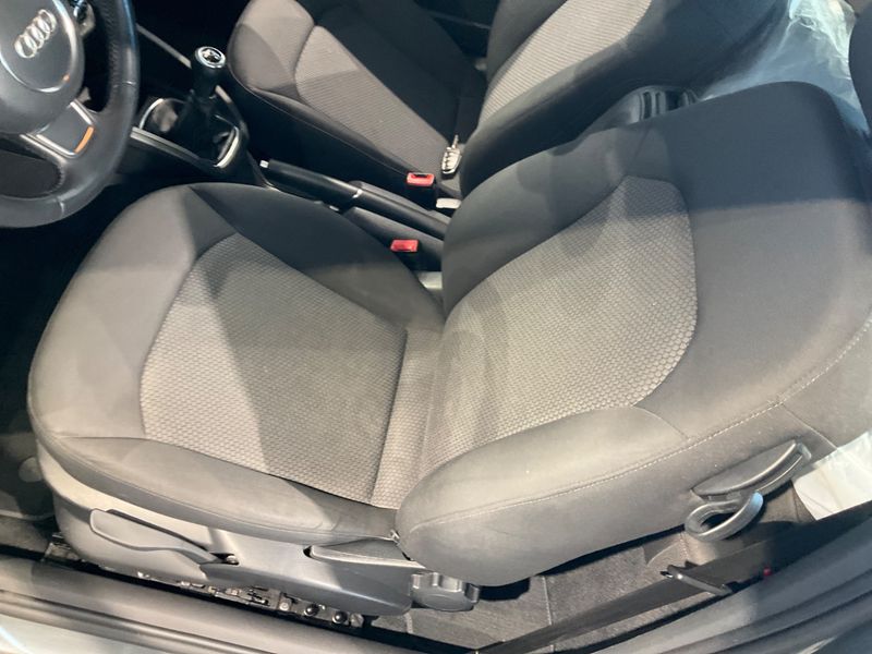 Audi A1 1.6 TDI 2015 – снимка 25