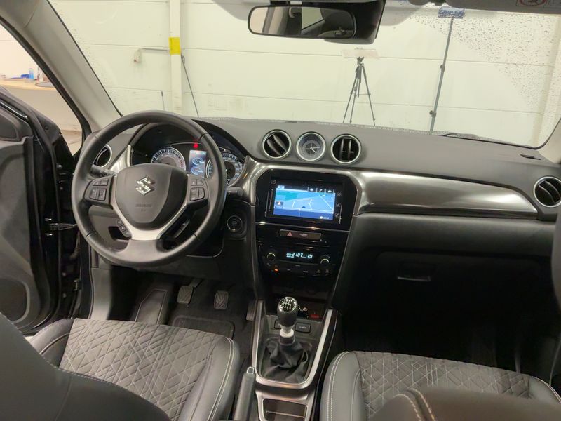 Suzuki Vitara 1.4 BoosterJet Mild-Hybrid Club 4x2 2021 – снимка 17