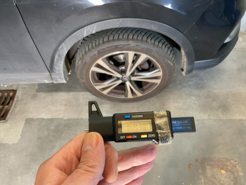 Nissan Qashqai 1.3 DIG-T N-Connecta 2019 – снимка 11
