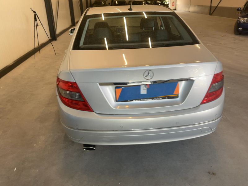Mercedes-Benz C-Klasse C 200 CGI BlueEfficiency Avantgarde 2010 – снимка 7