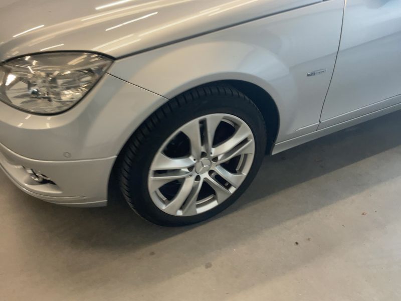 Mercedes-Benz C-Klasse C 200 CGI BlueEfficiency Avantgarde 2010 – снимка 3