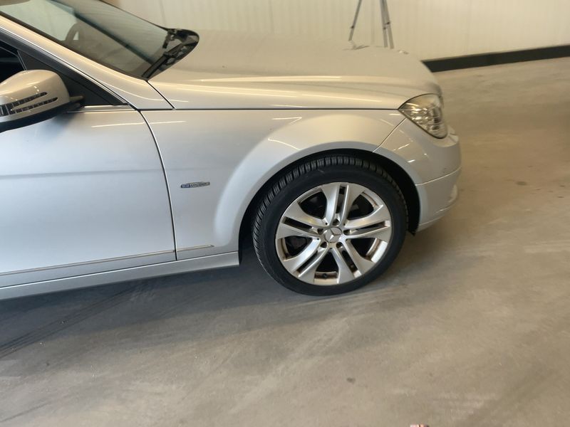 Mercedes-Benz C-Klasse C 200 CGI BlueEfficiency Avantgarde 2010 – снимка 11