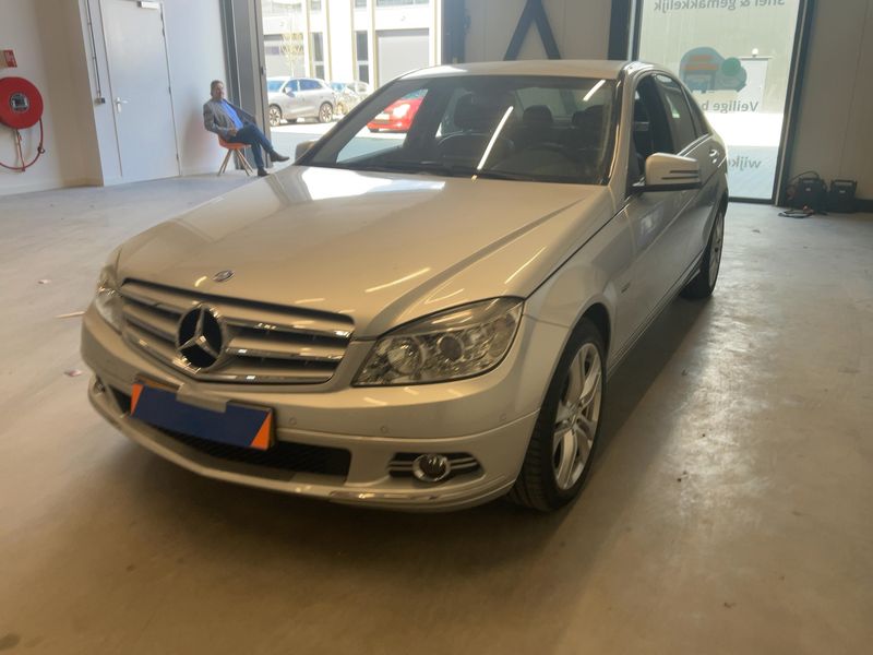 Mercedes-Benz C-Klasse C 200 CGI BlueEfficiency Avantgarde 2010 – снимка 1