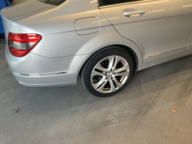 Mercedes-Benz C-Klasse C 200 CGI BlueEfficiency Avantgarde 2010 – снимка 9