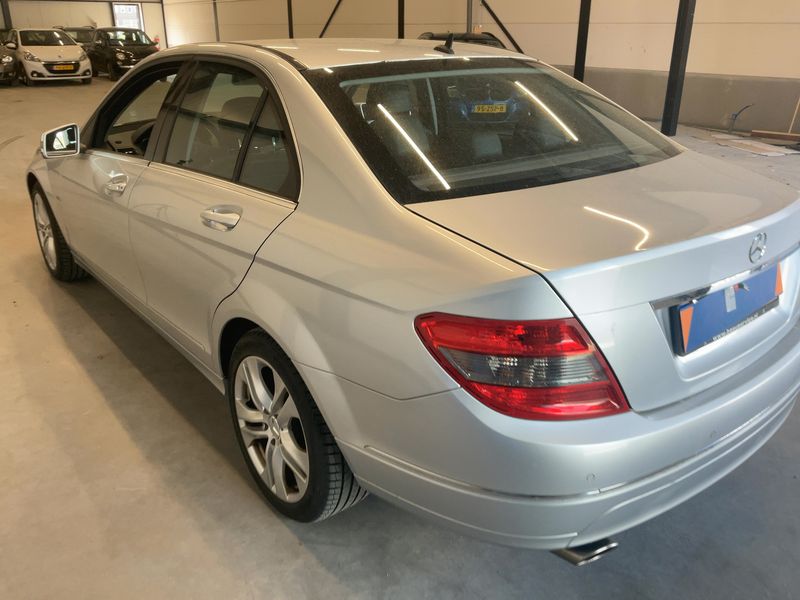 Mercedes-Benz C-Klasse C 200 CGI BlueEfficiency Avantgarde 2010 – снимка 6