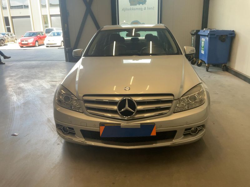 Mercedes-Benz C-Klasse C 200 CGI BlueEfficiency Avantgarde 2010 – снимка 14