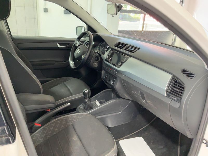 Skoda Fabia 1.0 TSI Ambition 2021 – снимка 17