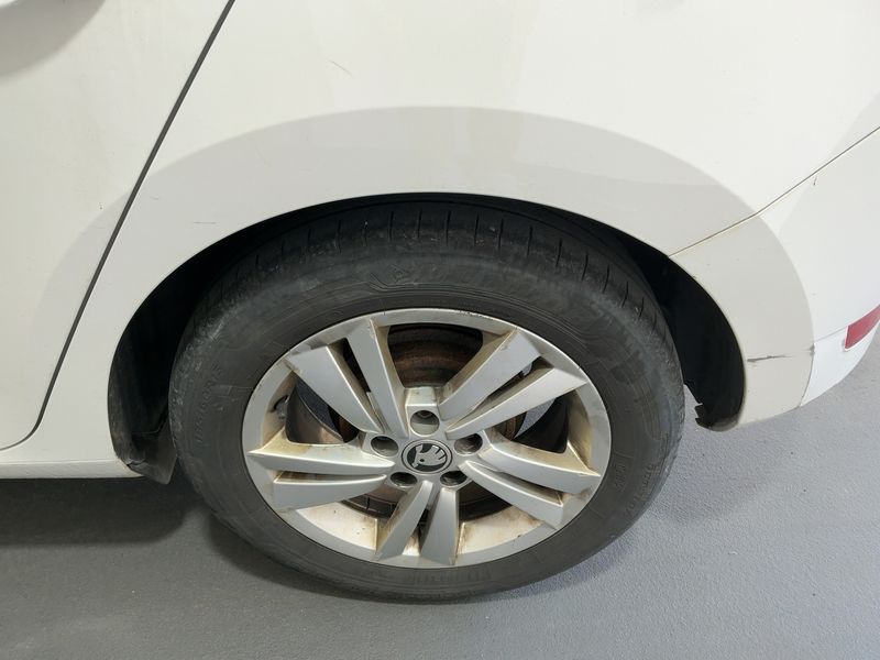 Skoda Fabia 1.0 TSI Ambition 2021 – снимка 5