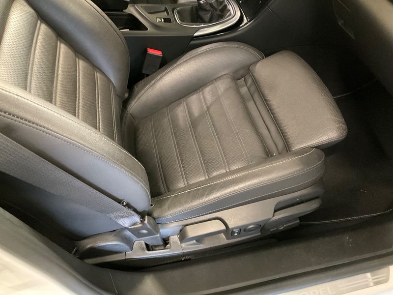 Opel Insignia Sports Tourer 2.0 CDTI Biturbo Cosmo Pack 2012 – снимка на щета