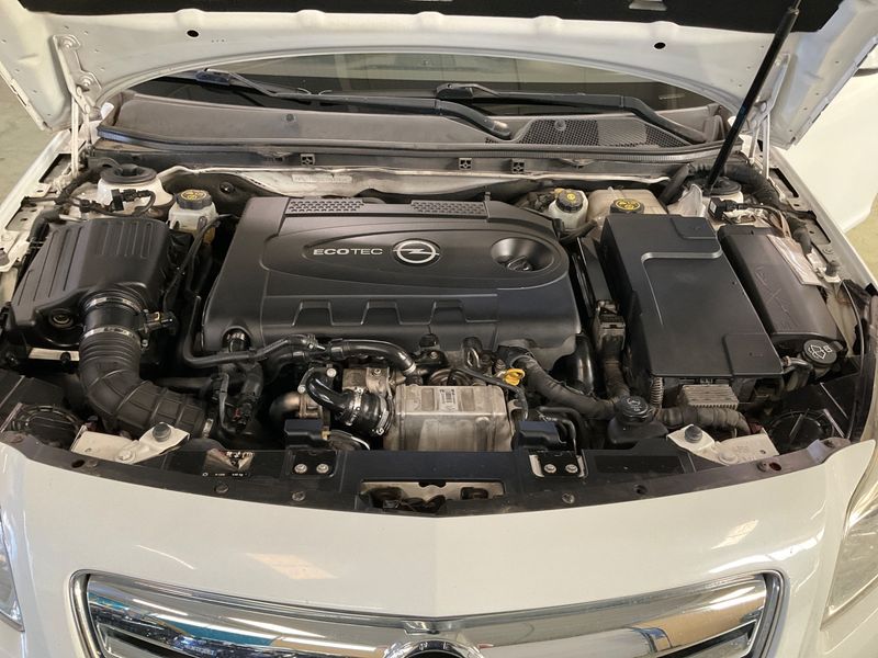 Opel Insignia Sports Tourer 2.0 CDTI Biturbo Cosmo Pack 2012 – снимка на щета