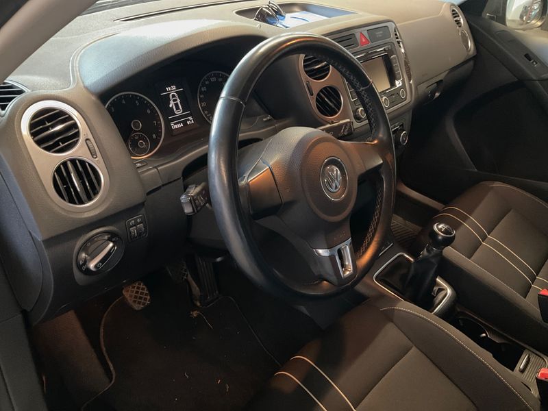 Volkswagen Tiguan 1.4 TSI Freestyle BlueMotion Tech 2011 – снимка 38