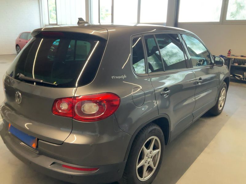 Volkswagen Tiguan 1.4 TSI Freestyle BlueMotion Tech 2011 – снимка 8