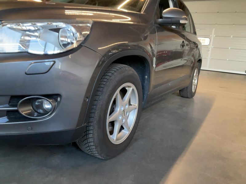Volkswagen Tiguan 1.4 TSI Freestyle BlueMotion Tech 2011 – снимка 2