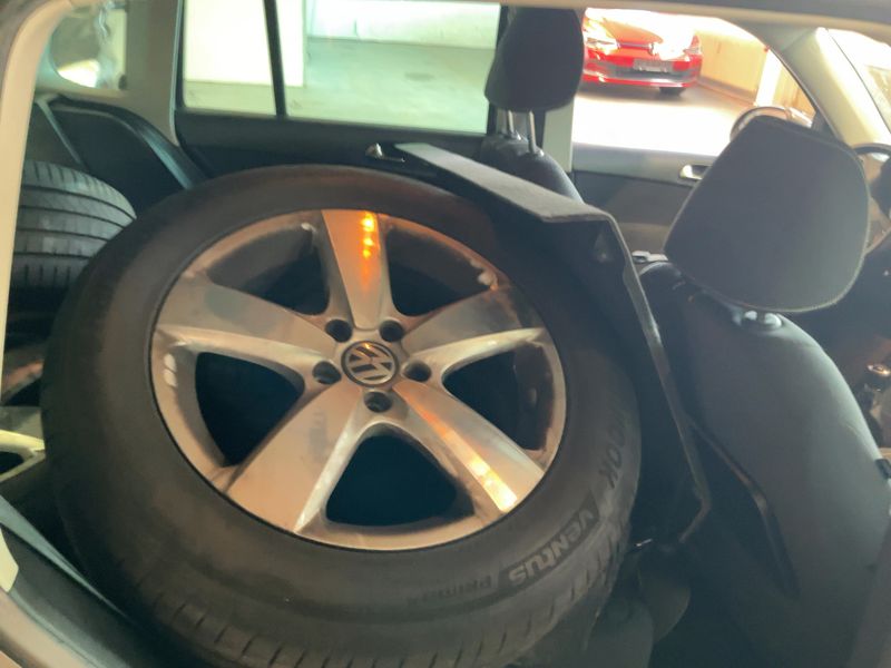Volkswagen Tiguan 1.4 TSI Freestyle BlueMotion Tech 2011 – снимка 20