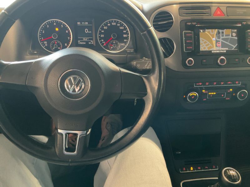 Volkswagen Tiguan 1.4 TSI Freestyle BlueMotion Tech 2011 – снимка 18