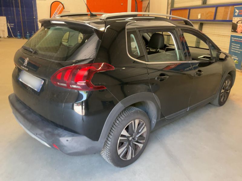 Peugeot 2008 1.5 Blue-HDi Allure 2018 – снимка 8