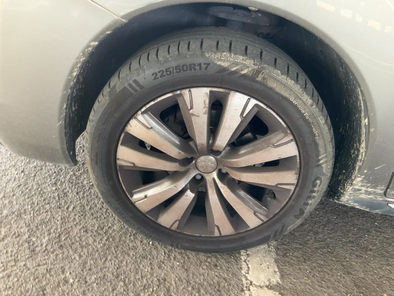 Peugeot 3008 1.6 Blue-HDi Style 2016 – снимка 3