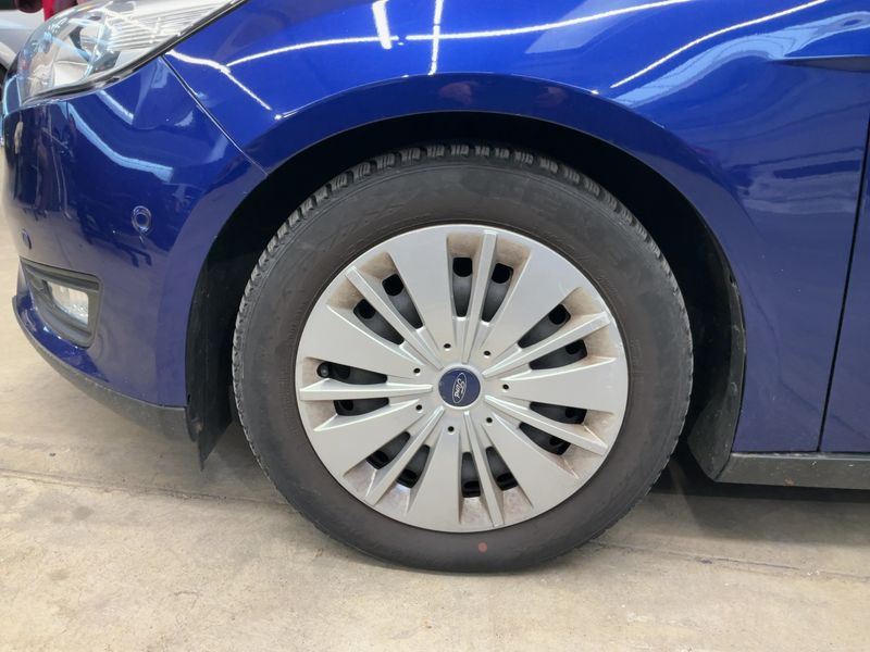 Ford Focus 1.0 EcoBoost Business 2016 – снимка 3