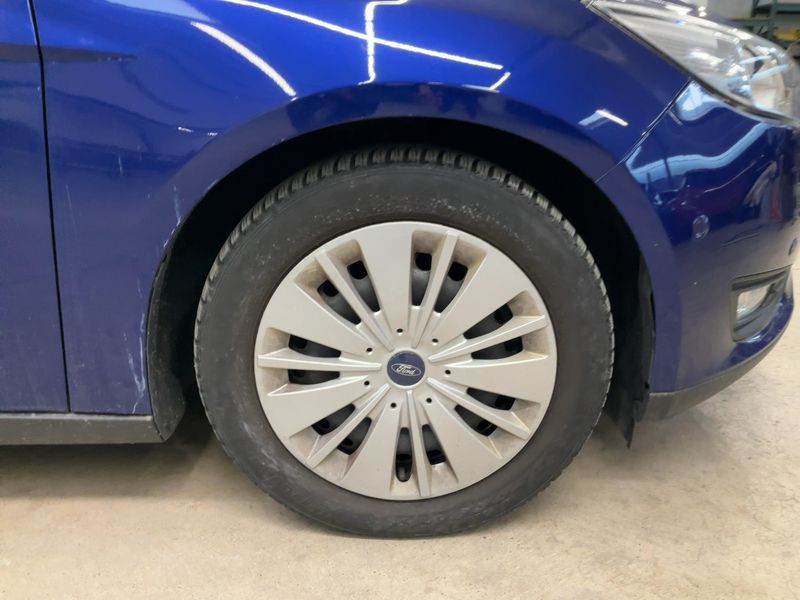 Ford Focus 1.0 EcoBoost Business 2016 – снимка 11