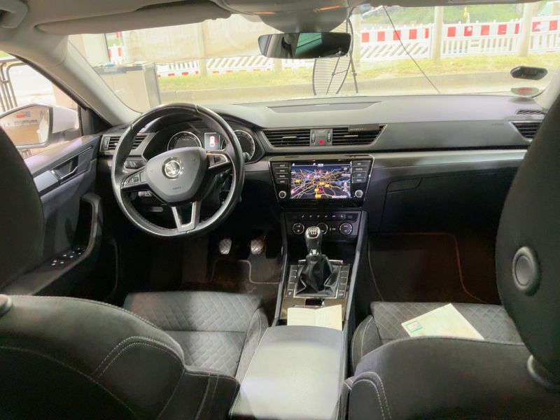 Skoda Superb 2.0 TDI Style 2016 – снимка 18