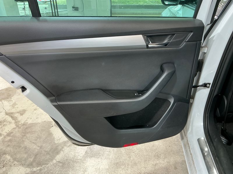 Skoda Superb 2.0 TDI Style 2016 – снимка 23