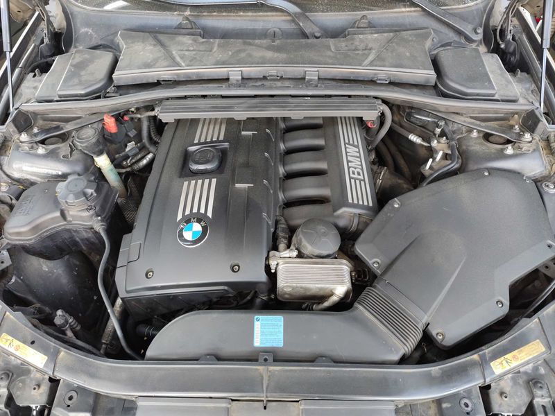 BMW 3er 325i 2008 – снимка 8