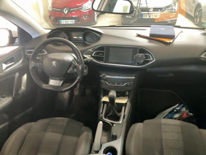 Peugeot 308 1.2 e-THP Active 2016 – снимка 17