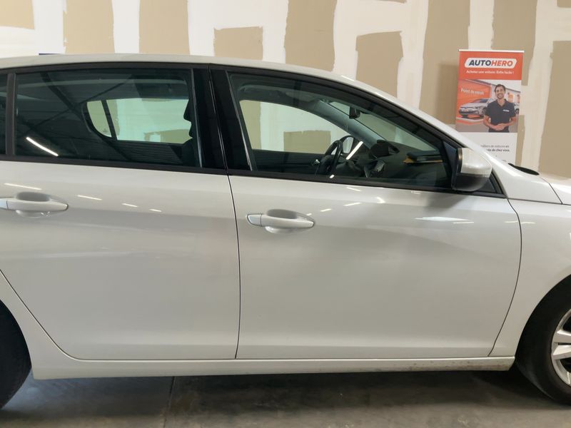 Peugeot 308 1.2 e-THP Active 2016 – снимка 10