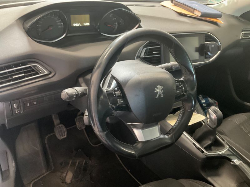 Peugeot 308 1.2 e-THP Active 2016 – снимка 22