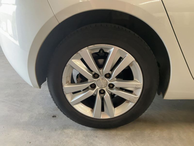 Peugeot 308 1.2 e-THP Active 2016 – снимка 9
