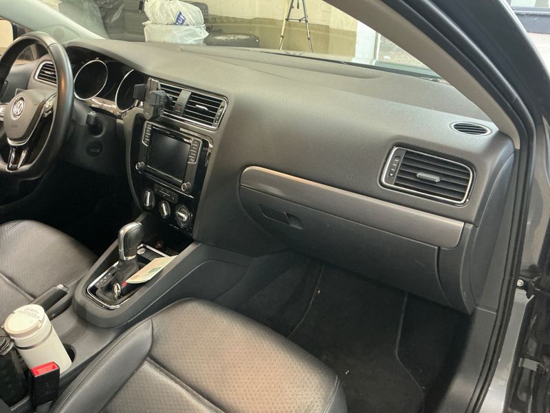 Volkswagen Jetta 2.0 TDI Allstar BlueMotion Tech 2018 – снимка 22