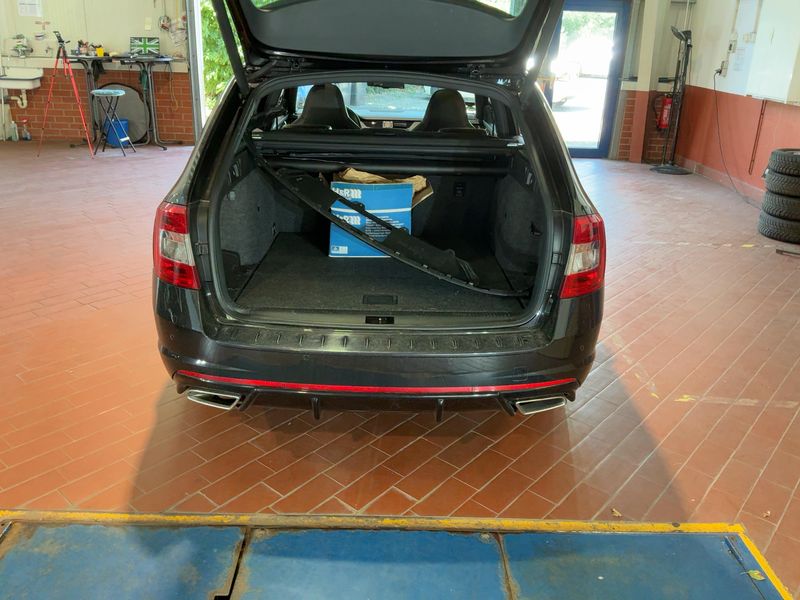 Skoda Octavia 2.0 TDI RS 2015 – снимка 15