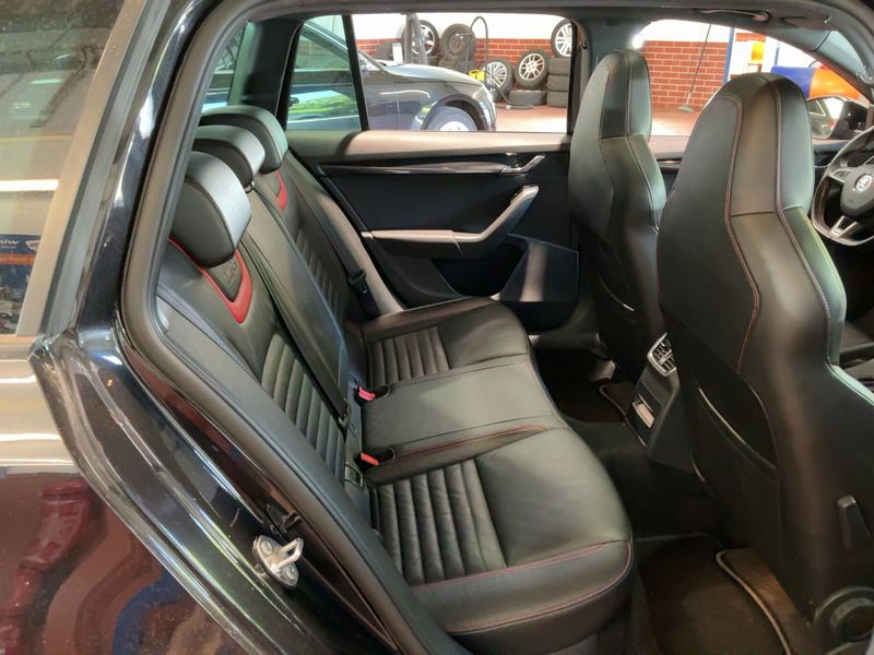 Skoda Octavia 2.0 TDI RS 2015 – снимка 19