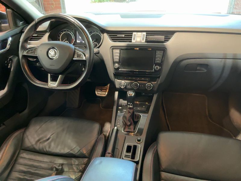 Skoda Octavia 2.0 TDI RS 2015 – снимка 17