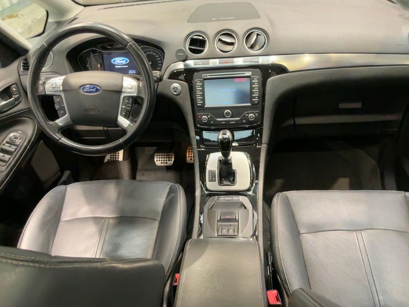 Ford S-Max 2.0 TDCi Titanium 2012 – снимка 17