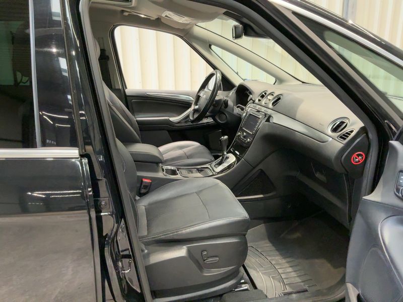 Ford S-Max 2.0 TDCi Titanium 2012 – снимка 16