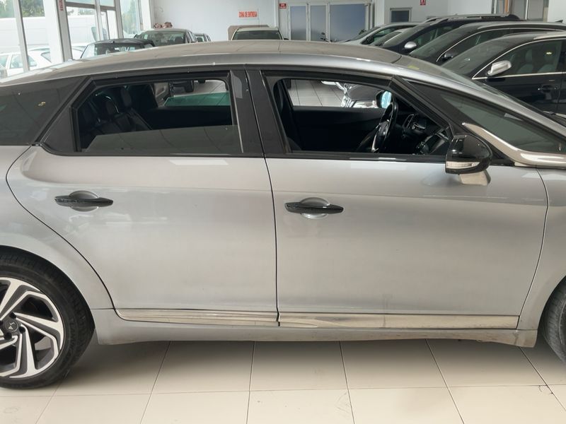DS Automobiles DS5 2.0 Blue-HDi Style 2017 – снимка 10