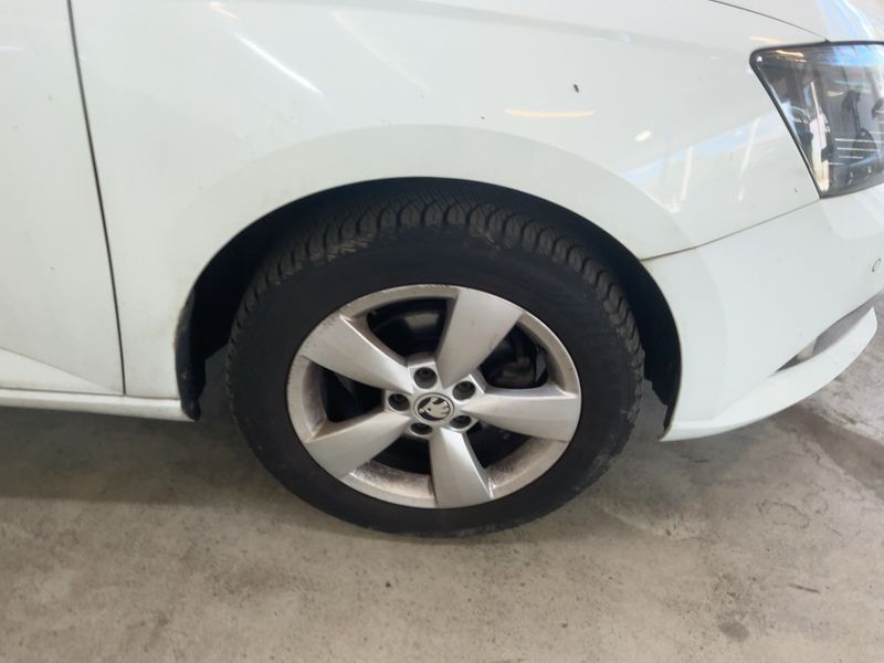 Skoda Fabia 1.4 TDI Style 2015 – снимка 11