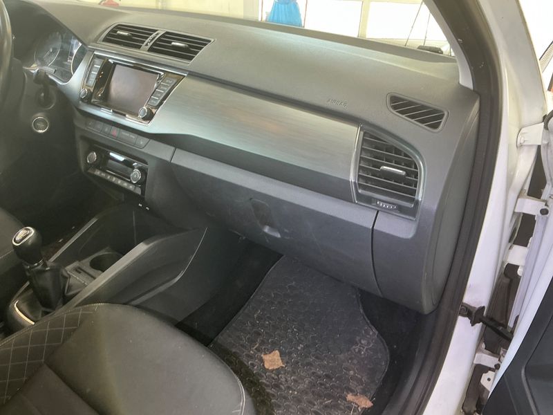 Skoda Fabia 1.4 TDI Style 2015 – снимка 25