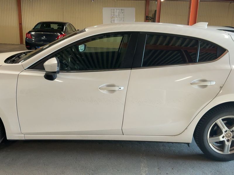 Mazda 3 2.0 Center-Line 2015 – снимка 4