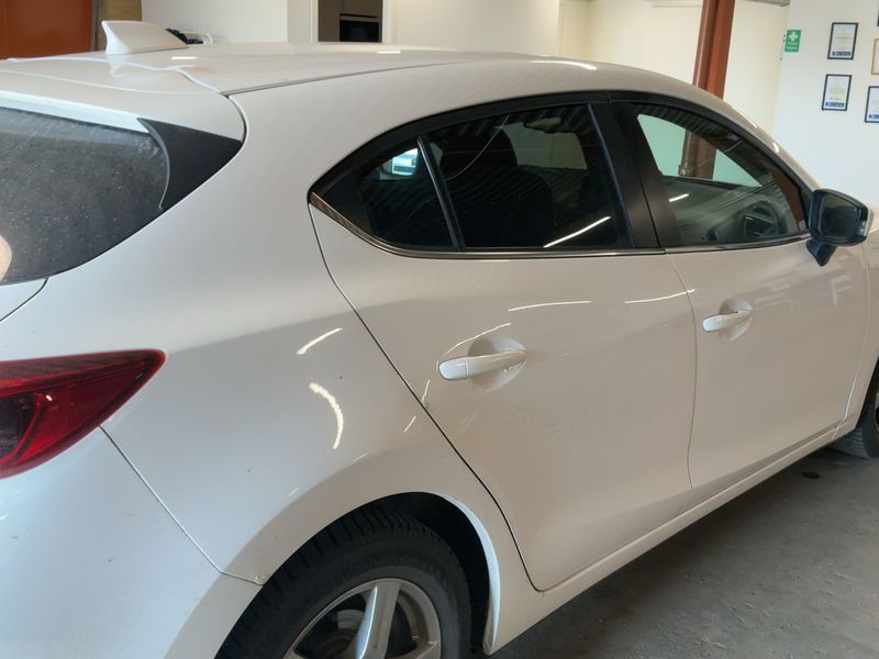 Mazda 3 2.0 Center-Line 2015 – снимка 8
