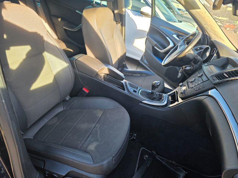 Opel Insignia Sports Tourer 2.0 CDTI Cosmo 2009 – снимка 11
